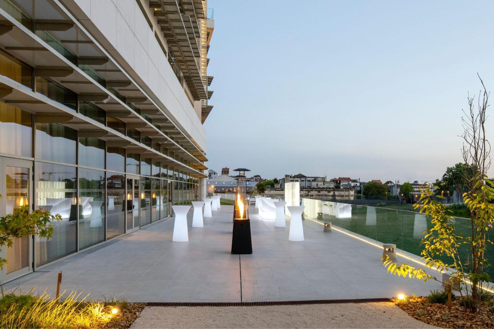 Renaissance Porto Lapa Hotel Esterno foto The Sky Bar