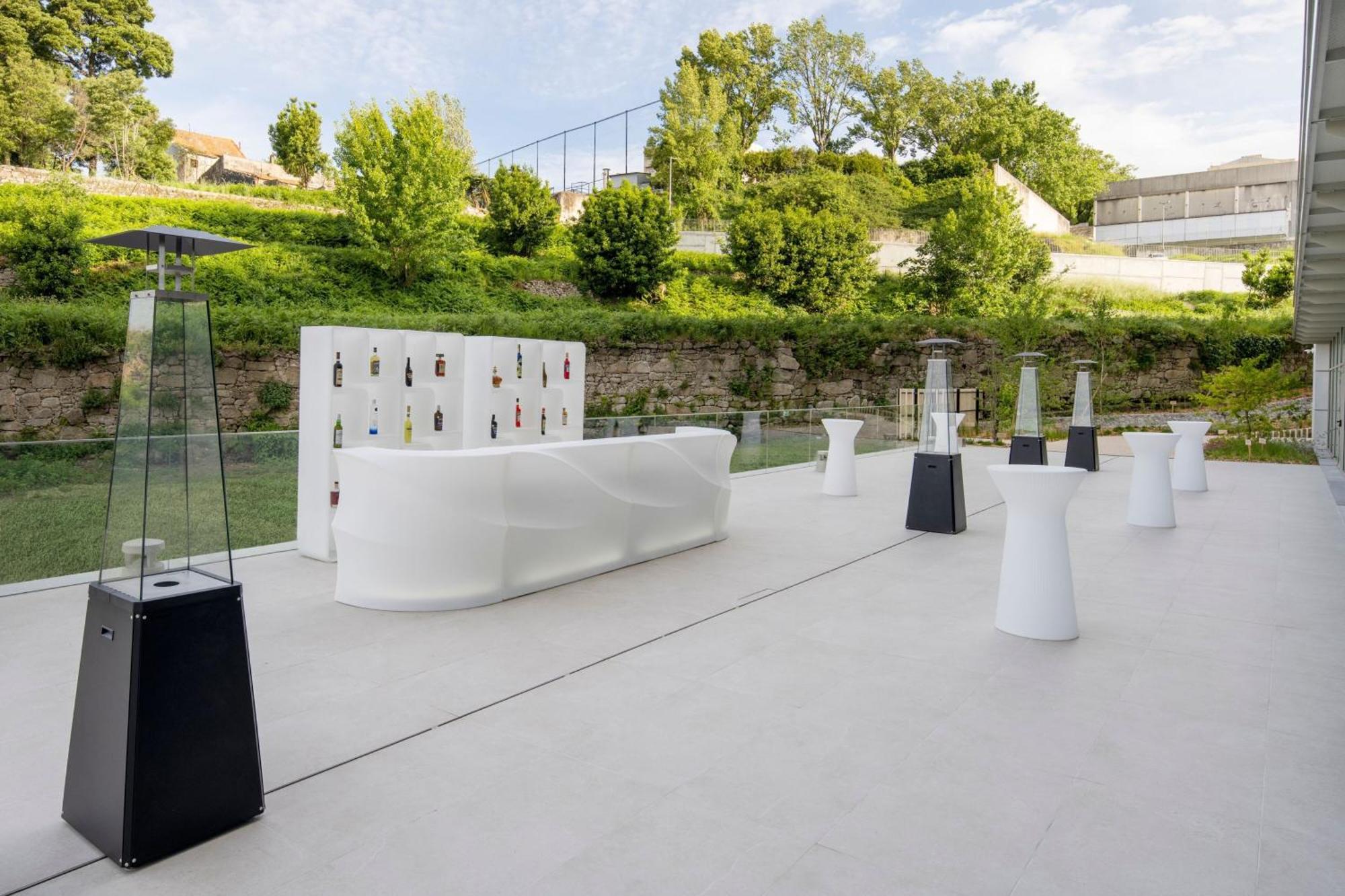 Renaissance Porto Lapa Hotel Esterno foto The terrace of the museum