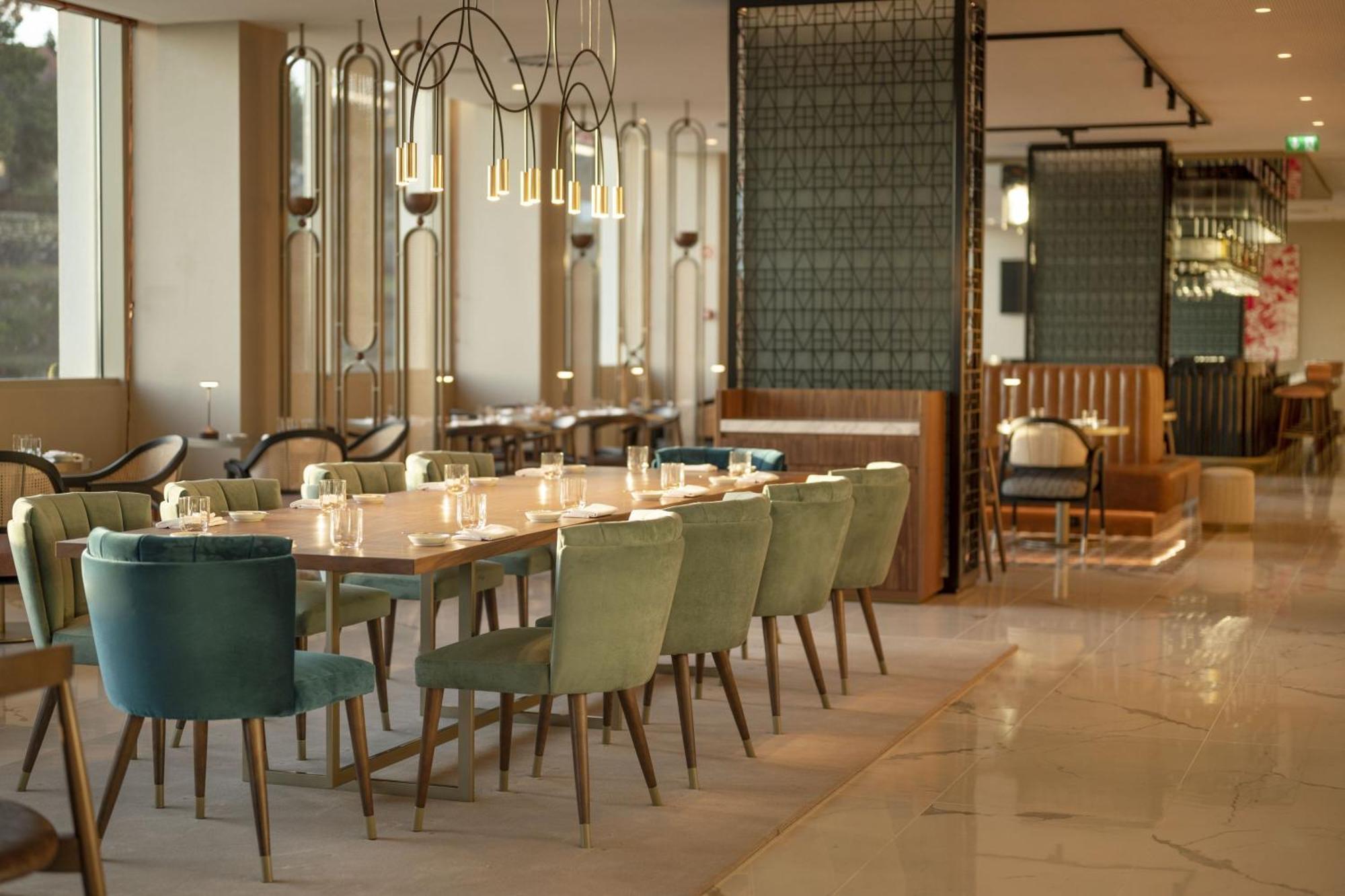 Renaissance Porto Lapa Hotel Esterno foto The restaurant